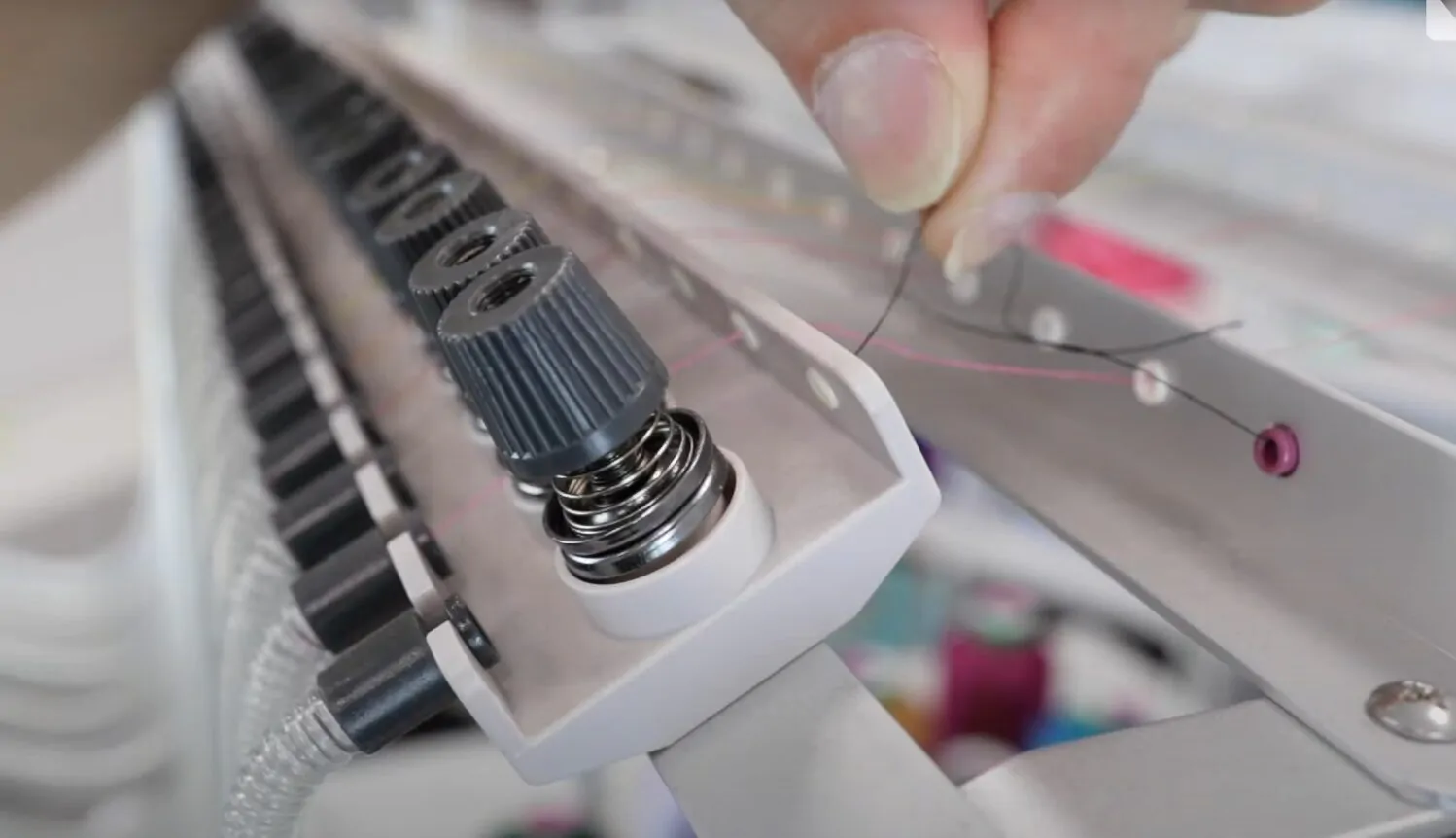 нитки та вишивальна техніка